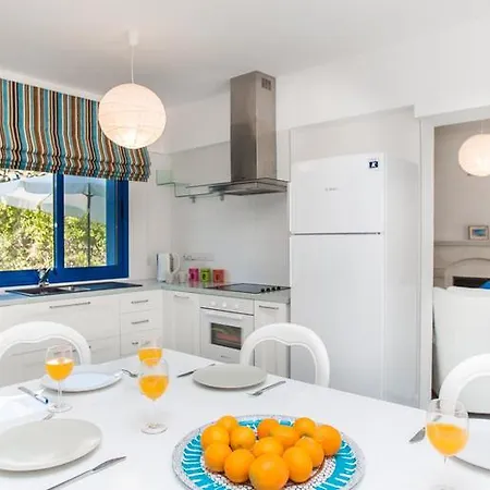 Oceanview 206 Pernera