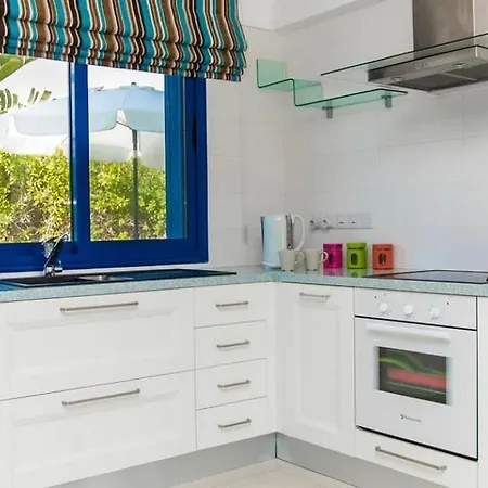 Oceanview 206 Pernera